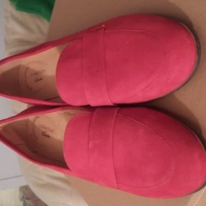 Red clarks women shoe